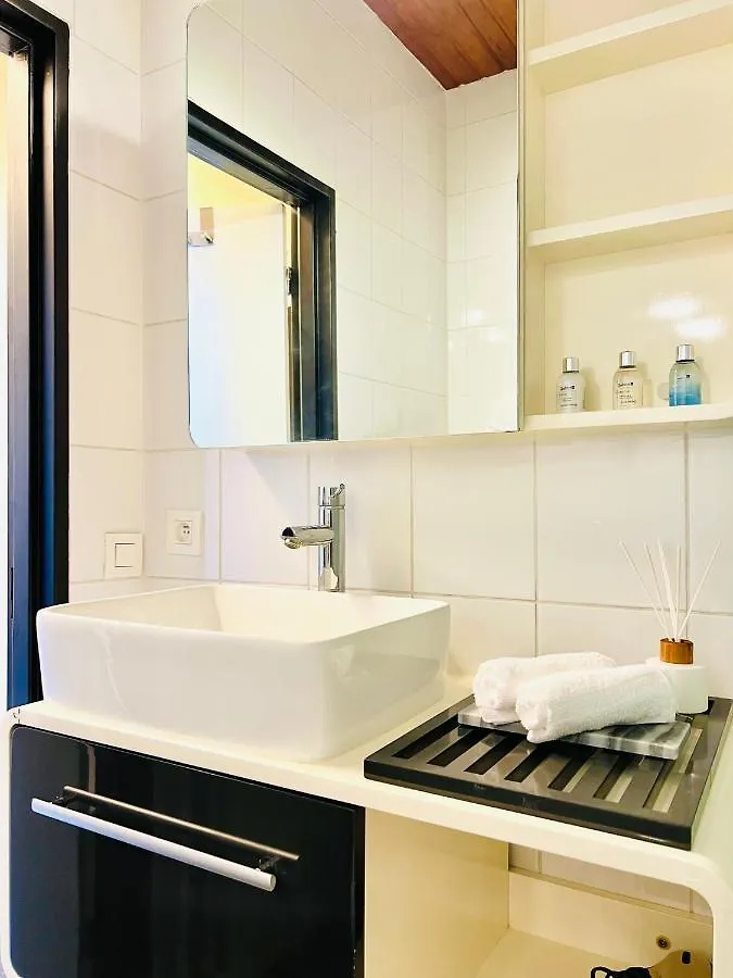 Riverview Studio In Historical Heart Of Antverpy Apartmán
