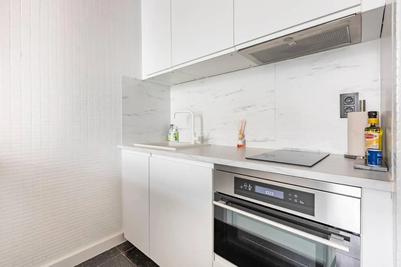 Apartment Riverview Studio In Historical Heart Of Antwerpen